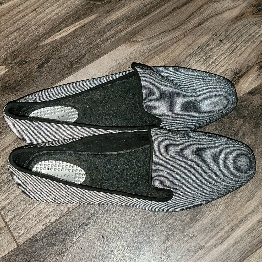 New com + sens shoes